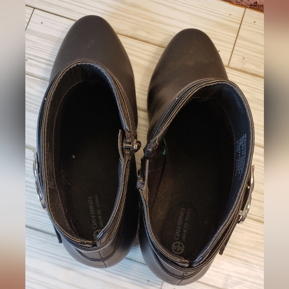 Giani Bernini black wedge-heeled ankle boots size 5½ - Picture 5 of 10